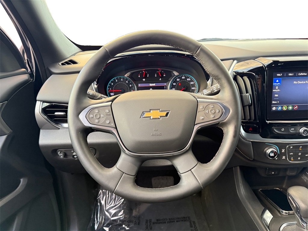 Used 2023 Chevrolet Traverse LT image 12