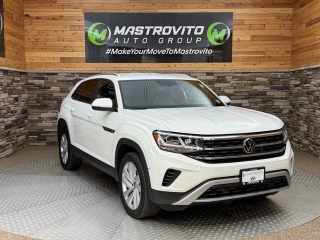 Used 2023 Volkswagen Atlas Cross Sport SE AWD/4WD image 2