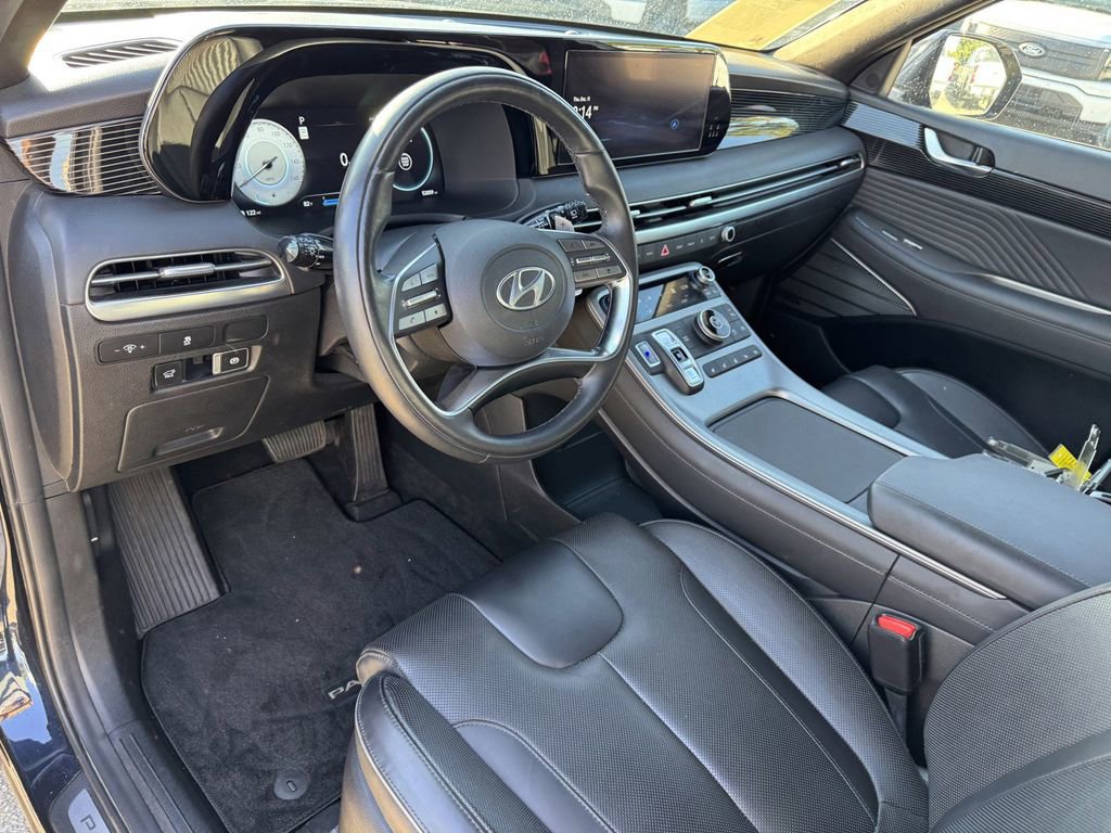 Used 2023 Hyundai Palisade Calligraphy image 10