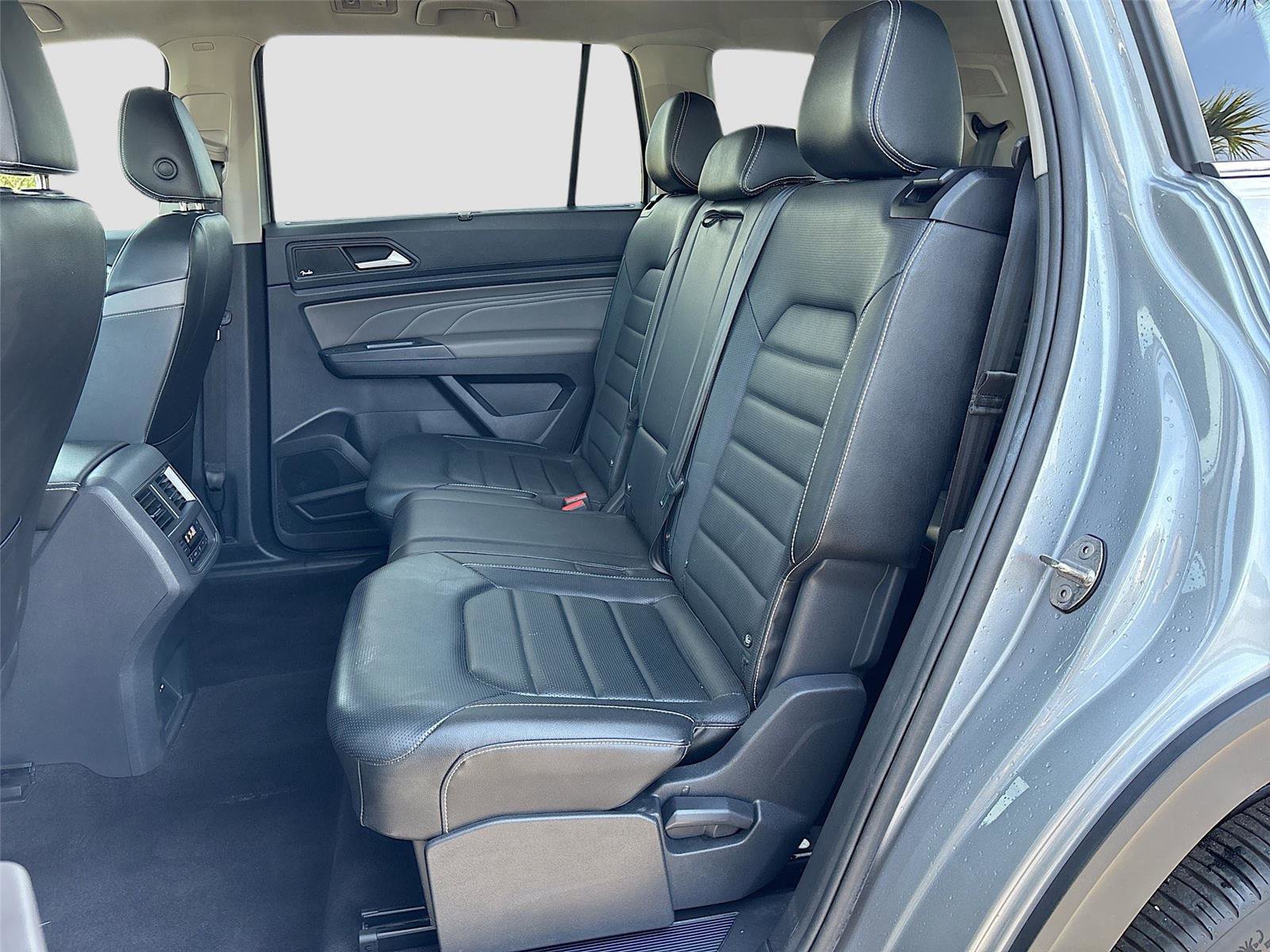 Used 2021 Volkswagen Atlas SEL Premium image 28