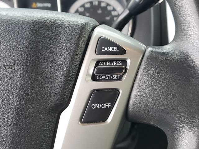 Used 2017 Nissan Titan SV AWD/4WD image 17