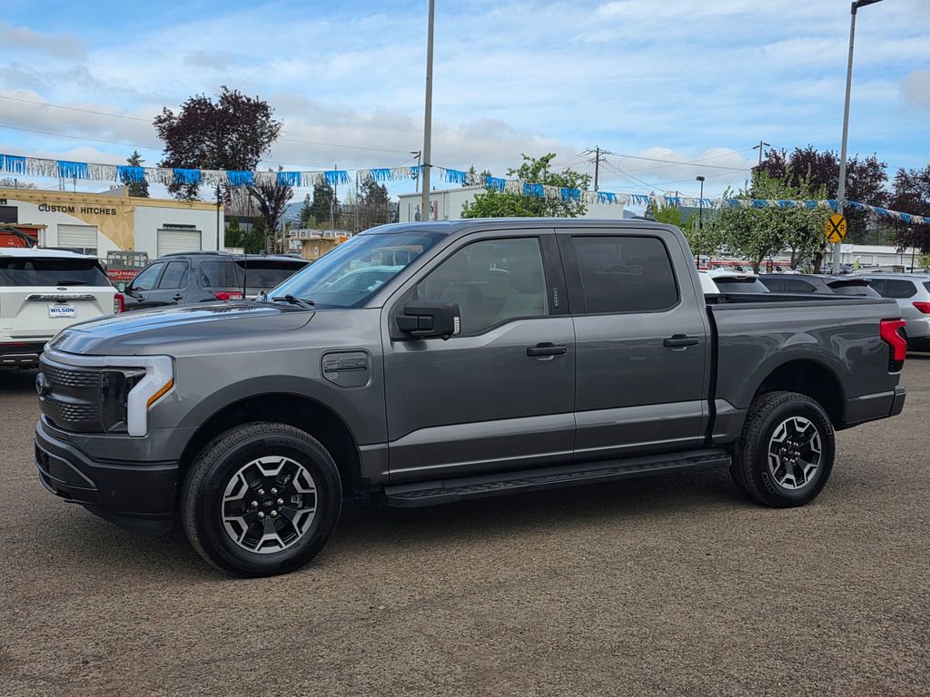 Used 2023 Ford F150 Lightning XLT image 33