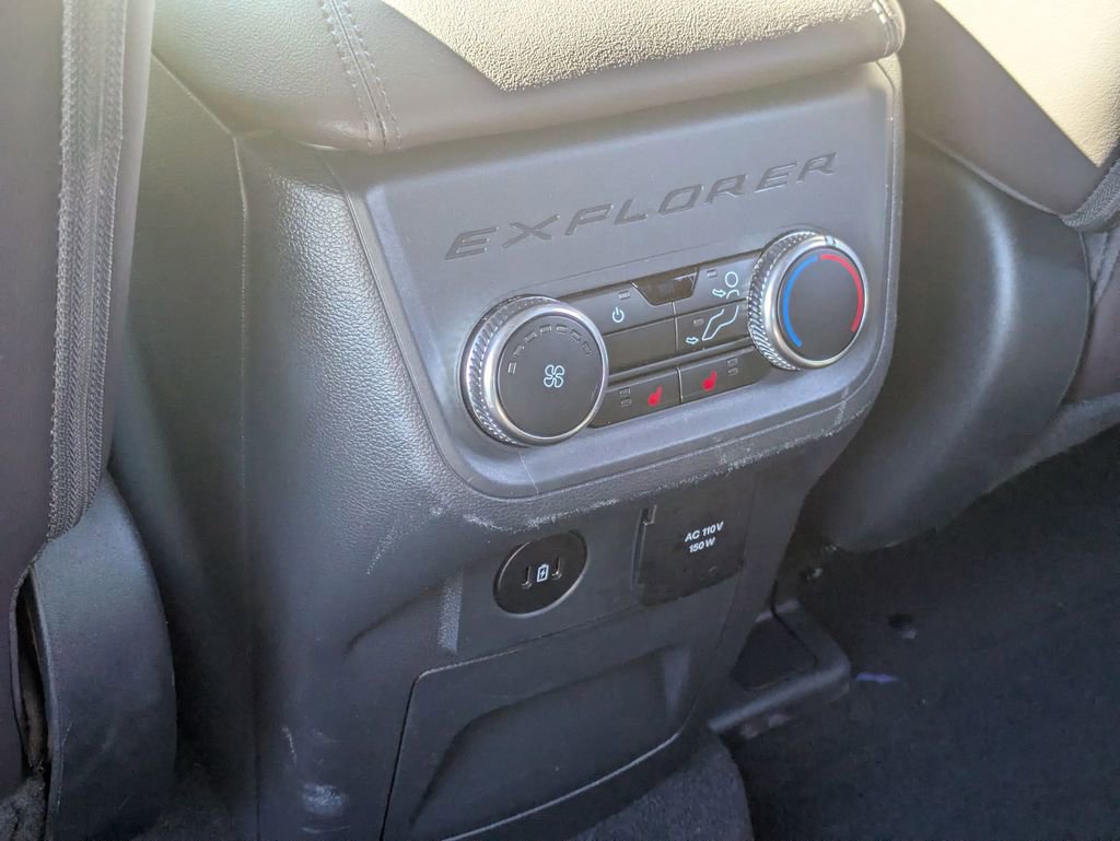 Used 2025 Ford Explorer Platinum w/ LUX Leather Package image 26