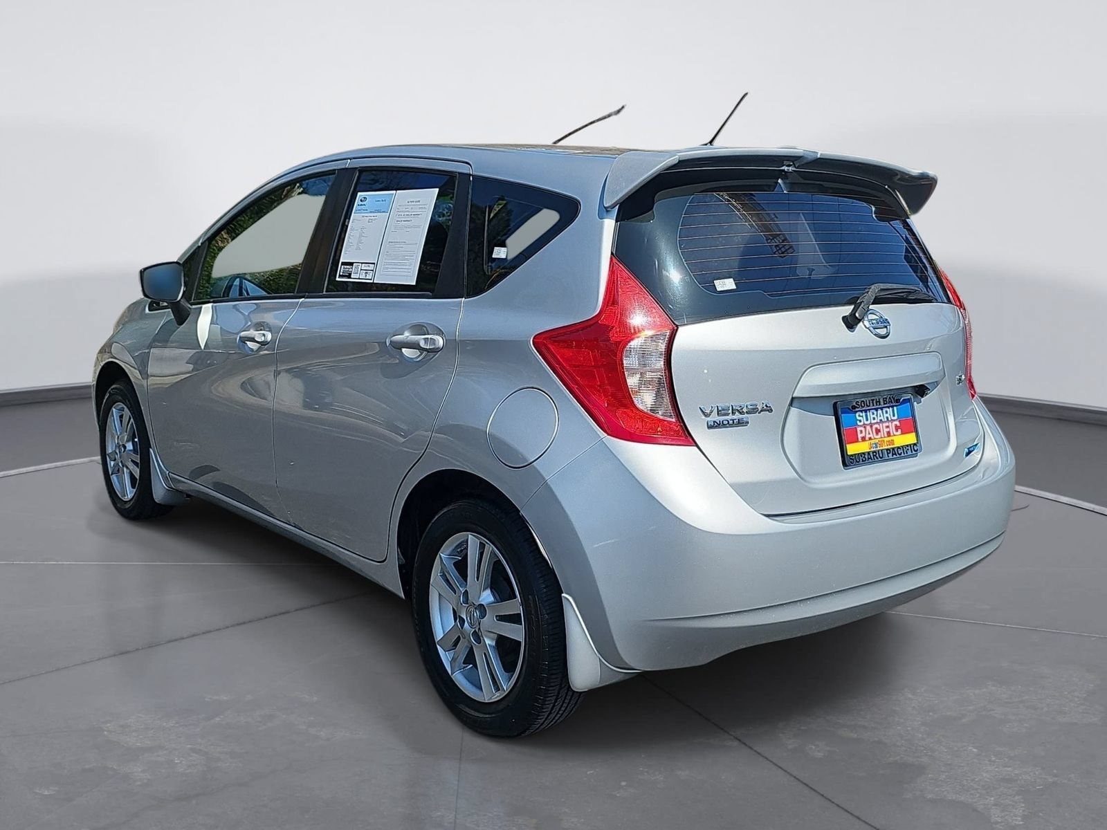 Used 2015 Nissan Versa Note SV w/ Sport Value Package FWD image 5