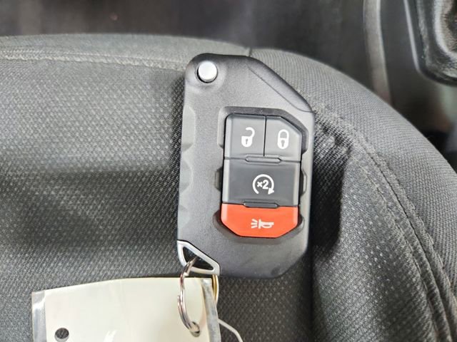 Used 2021 Jeep Wrangler Unlimited Sahara image 29