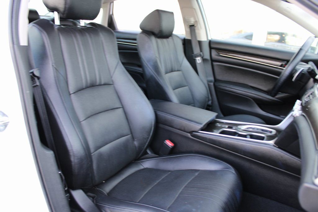 Used 2019 Honda Accord Touring image 27