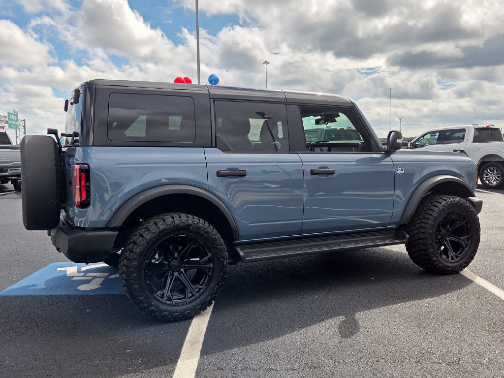 Used 2025 Ford Bronco Outer Banks AWD/4WD image 10