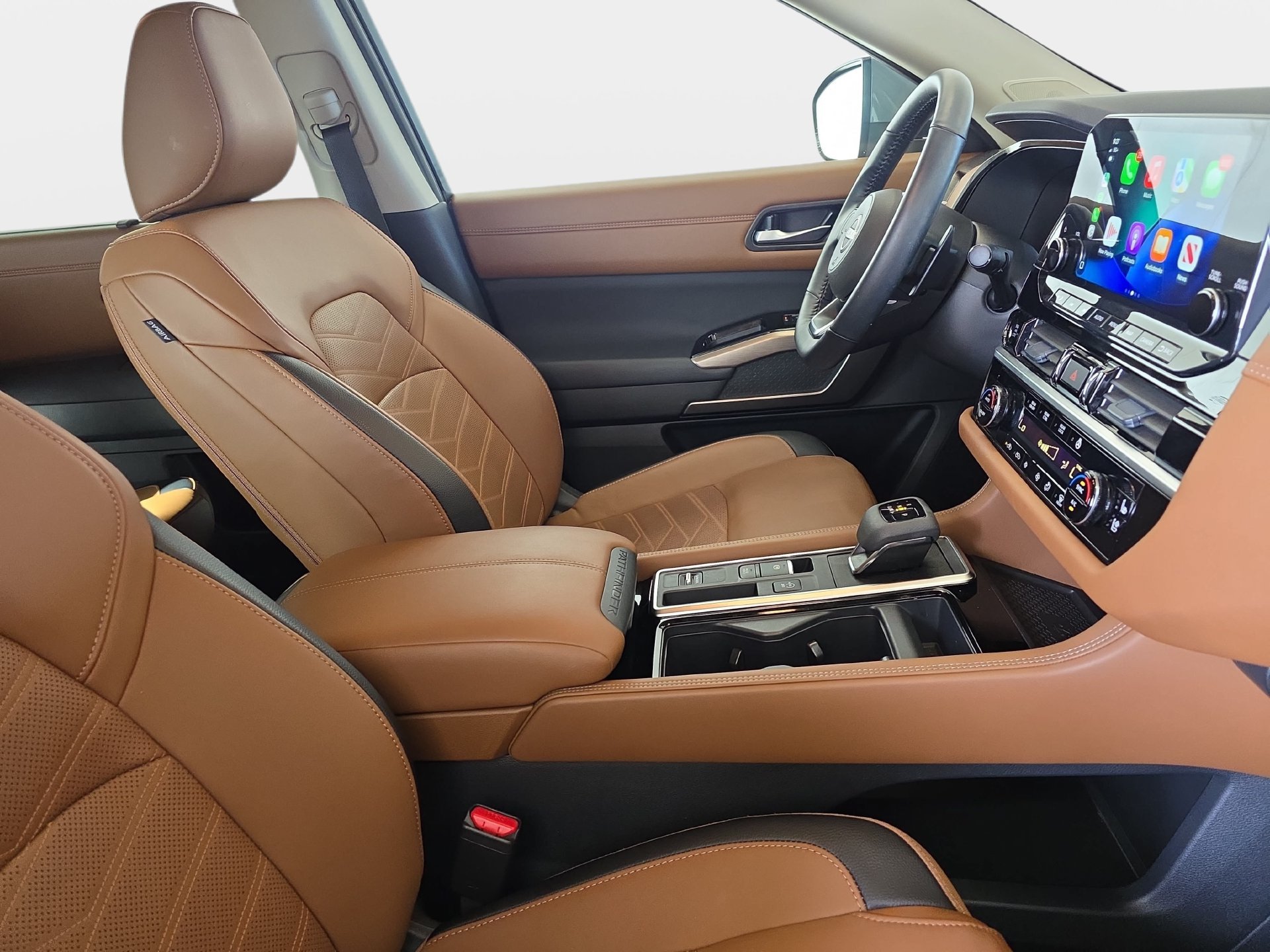 Used 2025 Nissan Pathfinder Platinum w/ Cargo Package FWD image 10