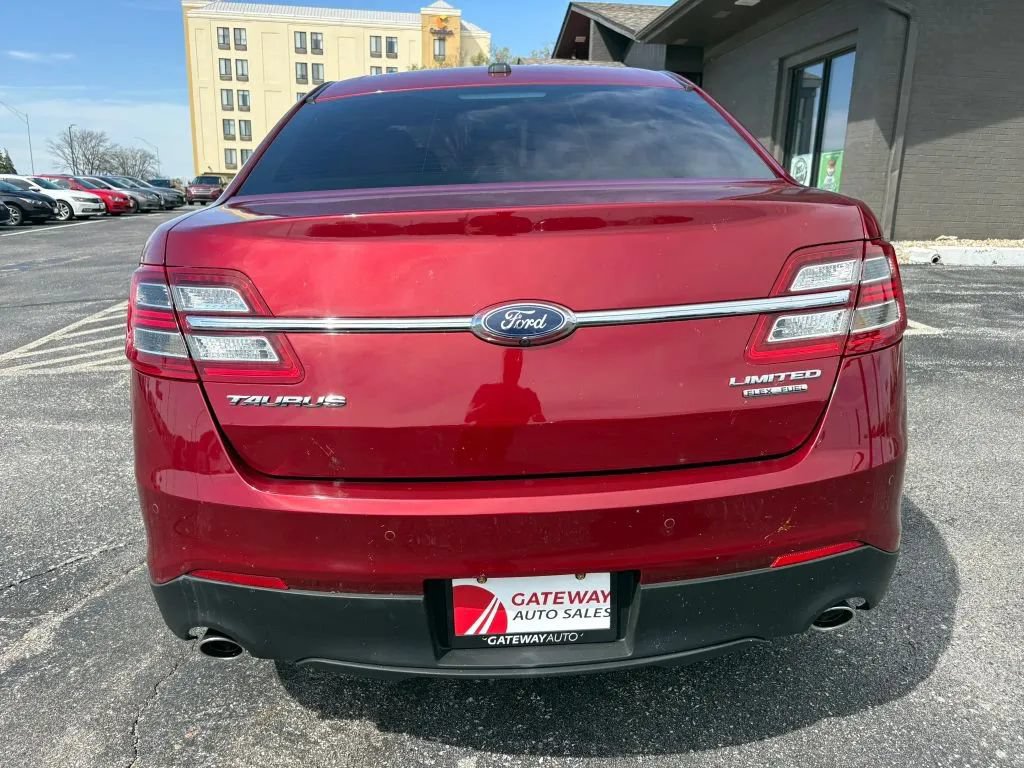 Used 2017 Ford Taurus Limited FWD image 4