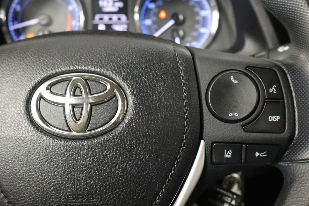 Used 2017 Toyota Corolla LE FWD image 10