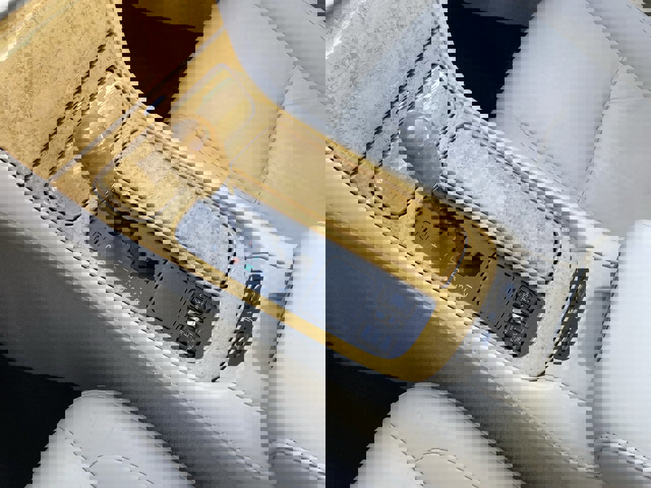 Used 2004 Lexus SC 430 Convertible image 29