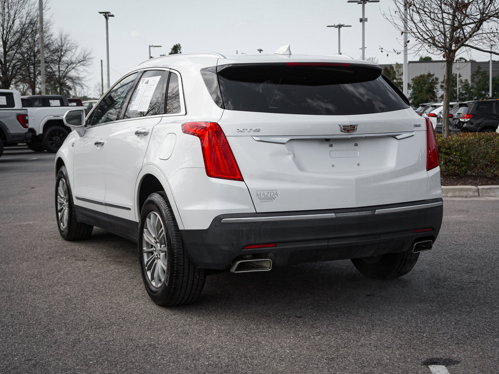 Used 2018 Cadillac XT5 Luxury w/ Driver Awareness Package image 8