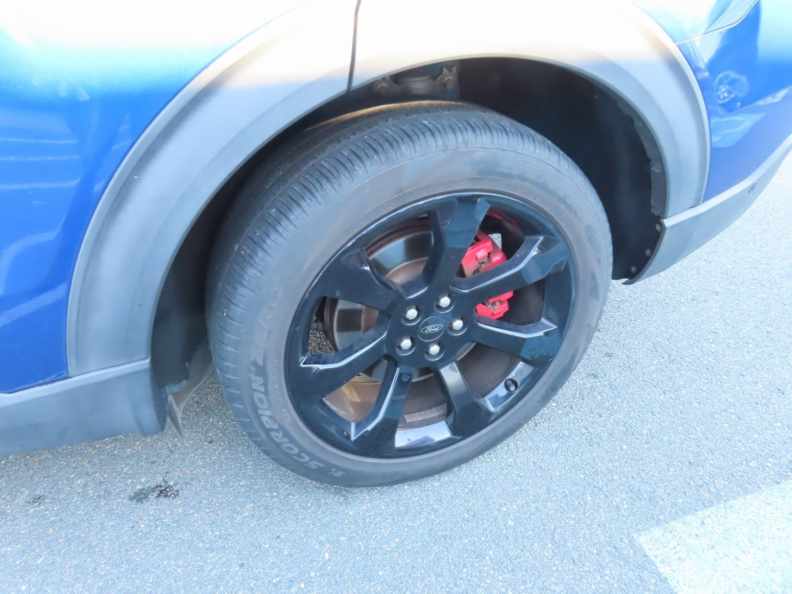 Used 2020 Ford Explorer ST w/ ST High-Performance Pack image 10