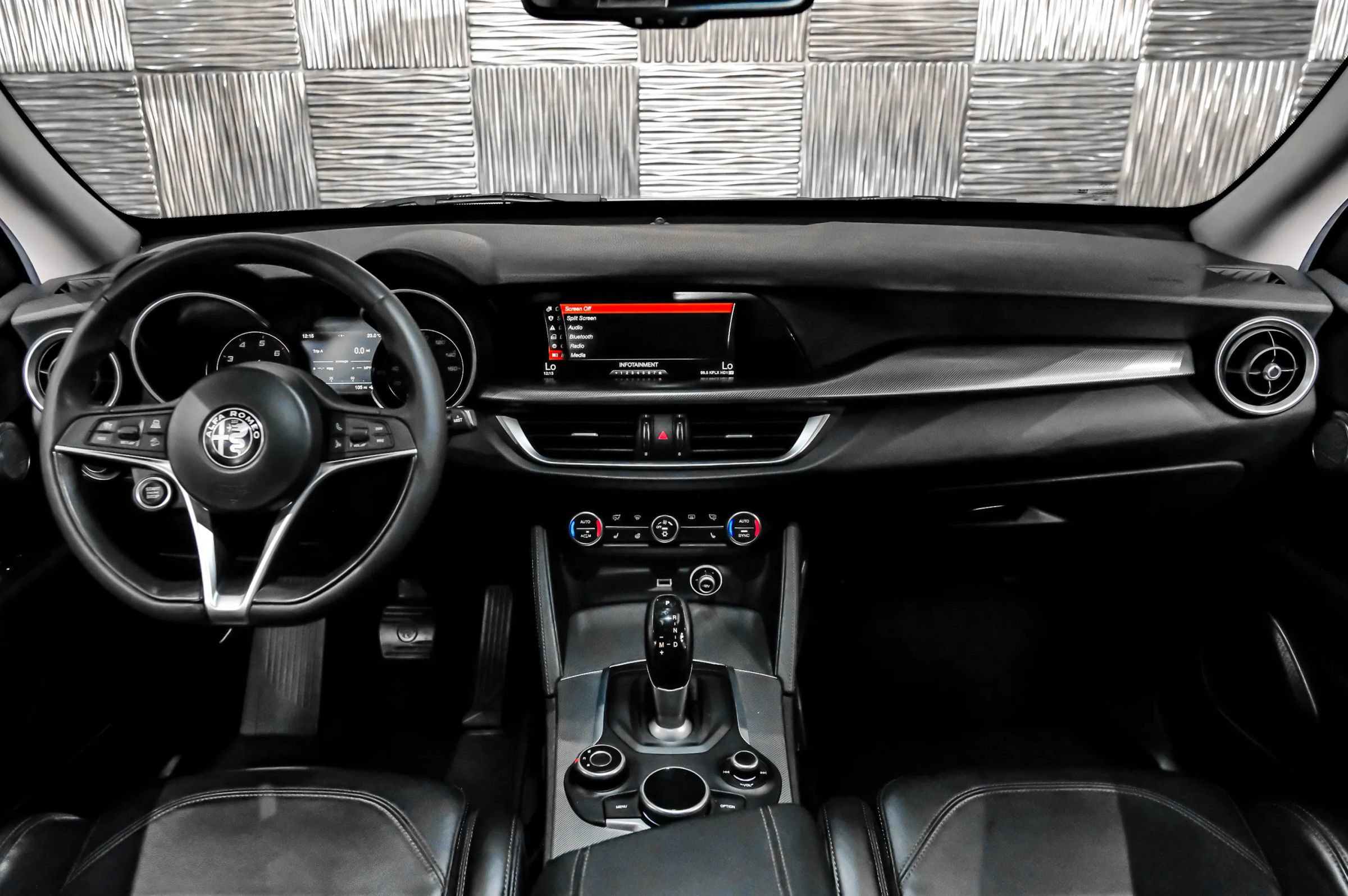 Used 2018 Alfa Romeo Stelvio Ti AWD/4WD image 15