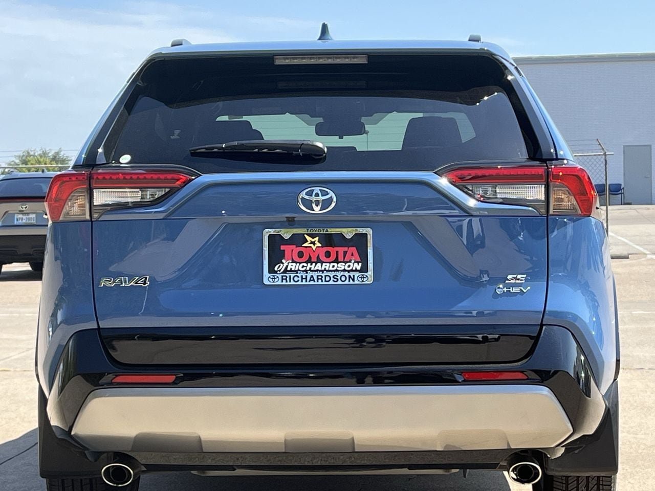Used 2025 Toyota RAV4 SE AWD/4WD image 5