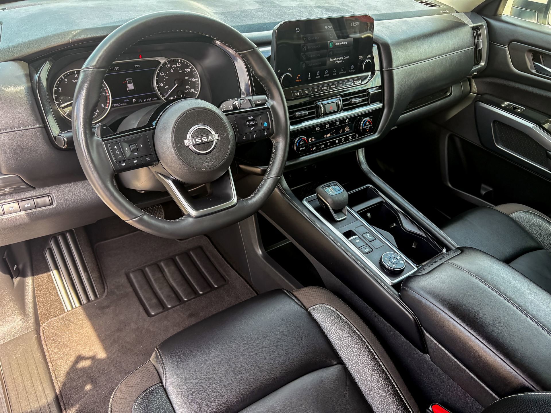 Used 2023 Nissan Pathfinder SL w/ Black Appearance Package AWD/4WD image 20