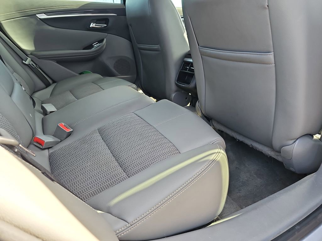 Used 2017 Chevrolet Impala LT image 14