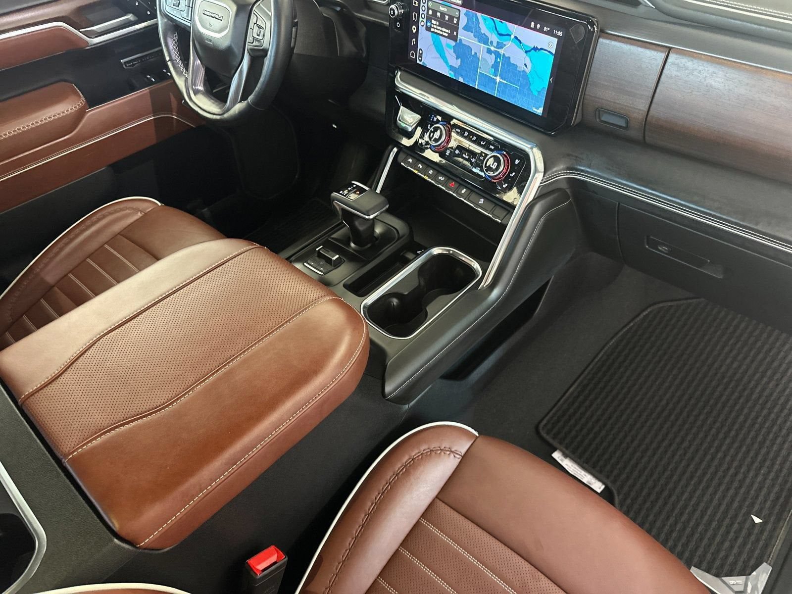 Used 2026 GMC Sierra 1500 Denali Ultimate AWD/4WD image 16