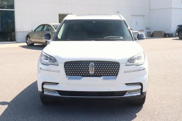 Used 2022 Lincoln Aviator Reserve w/ Equipment Group 201A image 2