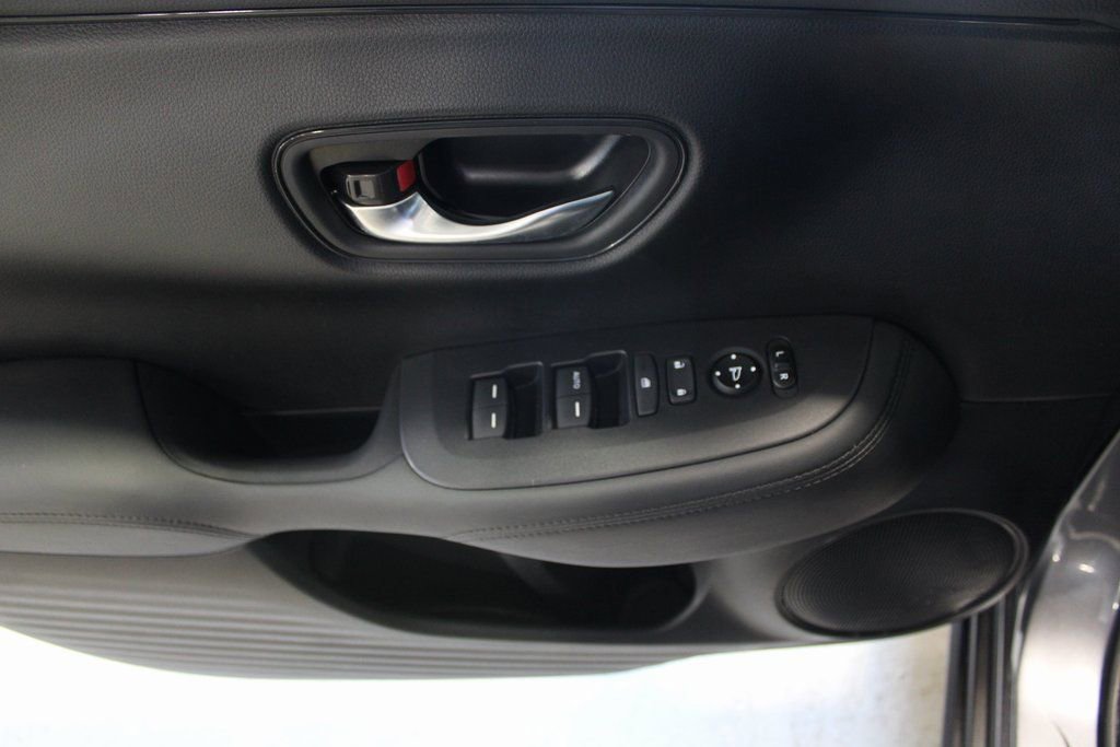 Used 2023 Honda HR-V LX image 14