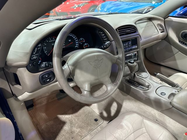 Used 2004 Chevrolet Corvette Coupe w/ Preferred Equipment Group image 11