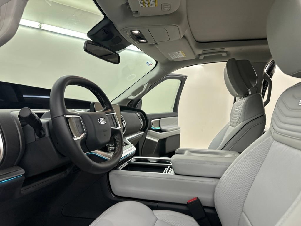 New 2027 Ford Expedition Platinum w/ Platinum Ultimate Package AWD/4WD image 39