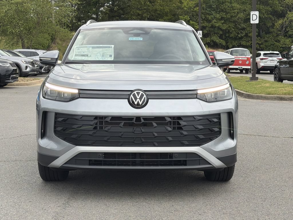 New 2026 Volkswagen Tiguan SE FWD image 8