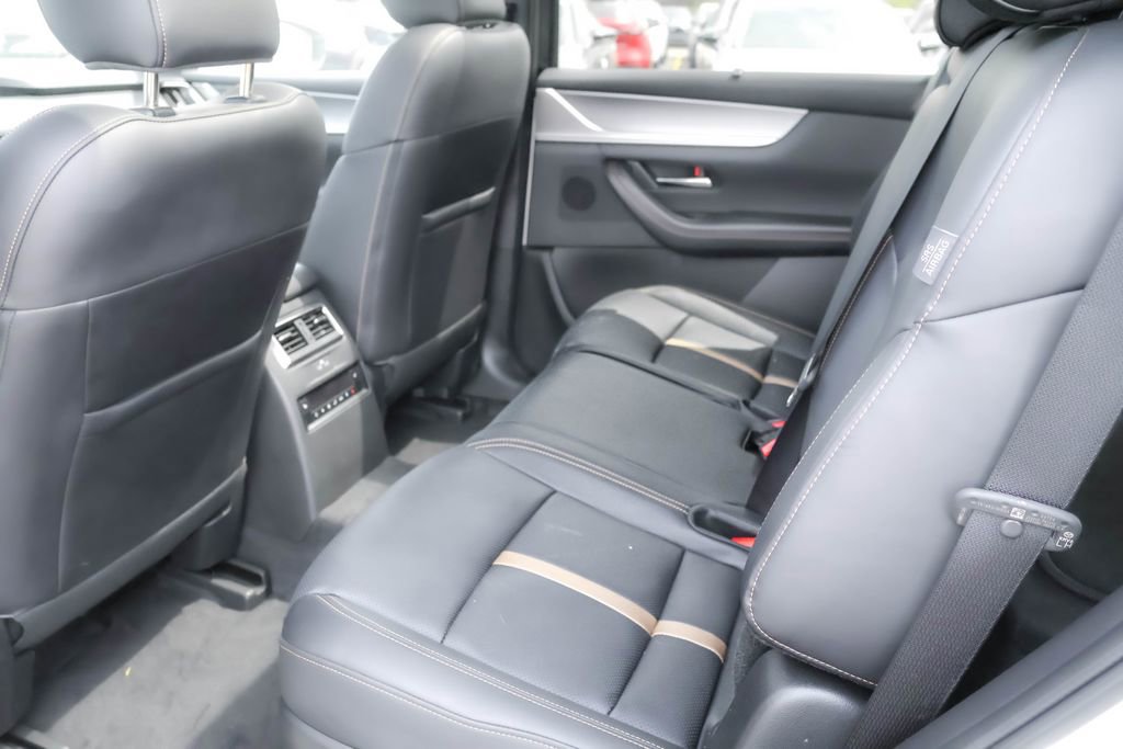 Used 2025 MAZDA CX-70 Plug-In Hybrid w/ Premium Plus AWD/4WD image 27