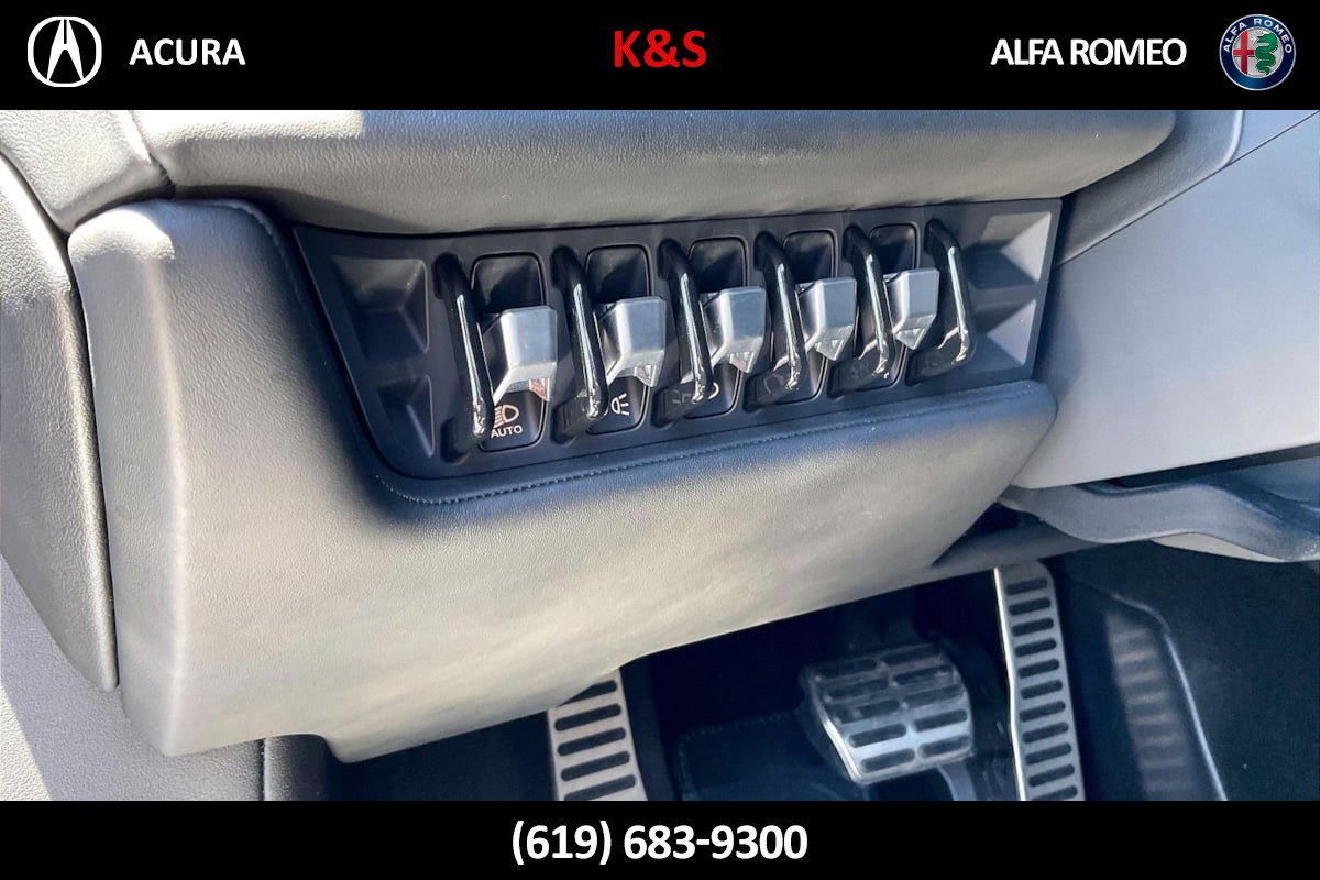 Used 2015 Lamborghini Huracan LP 610-4 AWD/4WD image 33