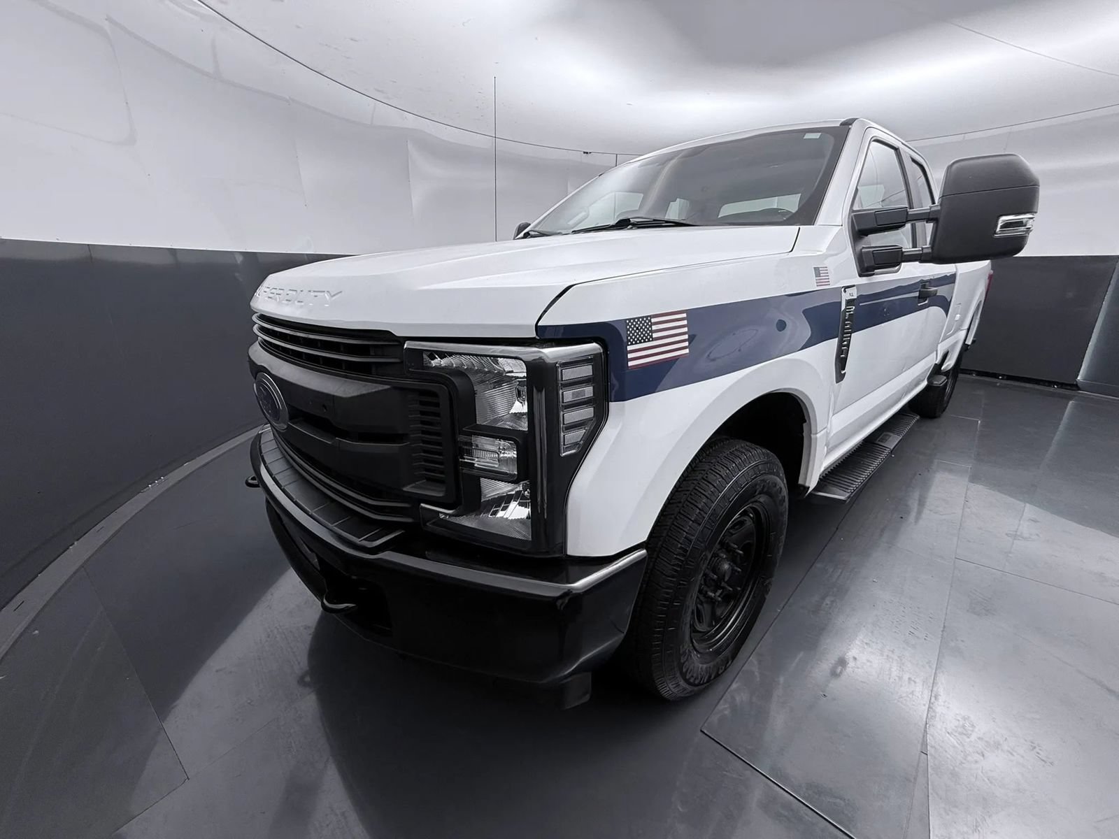 Used 2017 Ford F250 XL w/ Power Equipment Group RWD image 3
