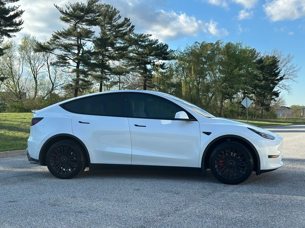 Used 2024 Tesla Model Y Long Range image 8