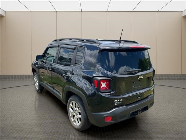 Used 2018 Jeep Renegade Latitude w/ Popular Equipment Group AWD/4WD image 20