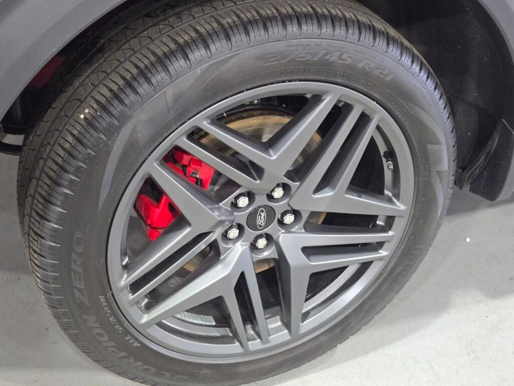 Used 2025 Ford Explorer ST-Line w/ Premium Package image 20