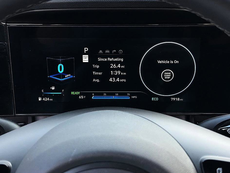 Certified 2025 Hyundai Elantra SEL image 10