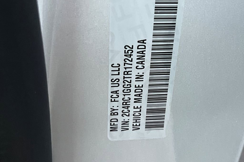 New 2026 Chrysler Pacifica Limited w/ Uconnect Theater Family Group image 30