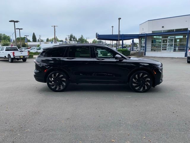 New 2025 Lincoln Nautilus Reserve image 9