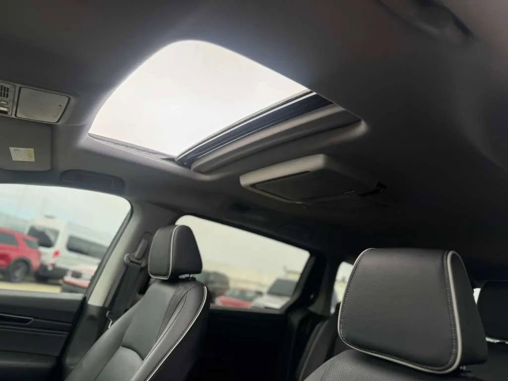 Used 2024 Honda Odyssey Elite image 15