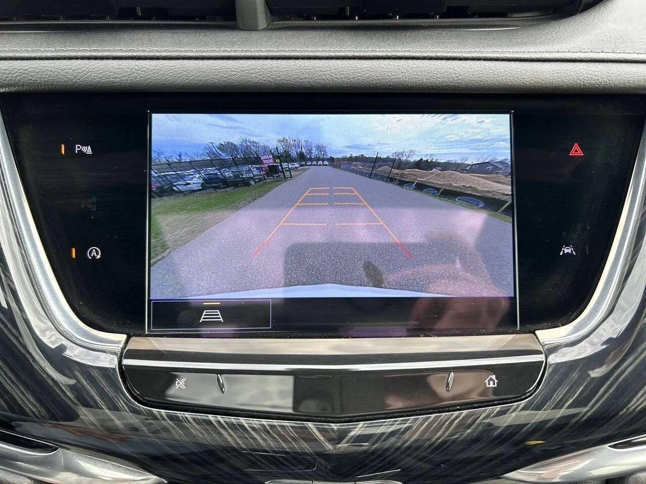 Used 2023 Cadillac XT6 Premium Luxury AWD/4WD image 17
