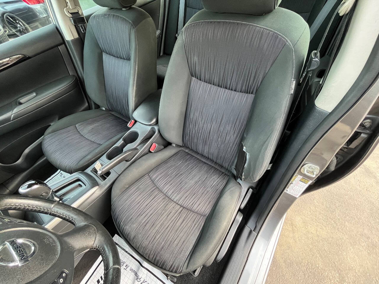 Used 2019 Nissan Sentra SV w/ Special Edition Package FWD image 12