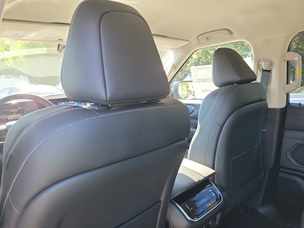 New 2026 Nissan Armada SV image 14