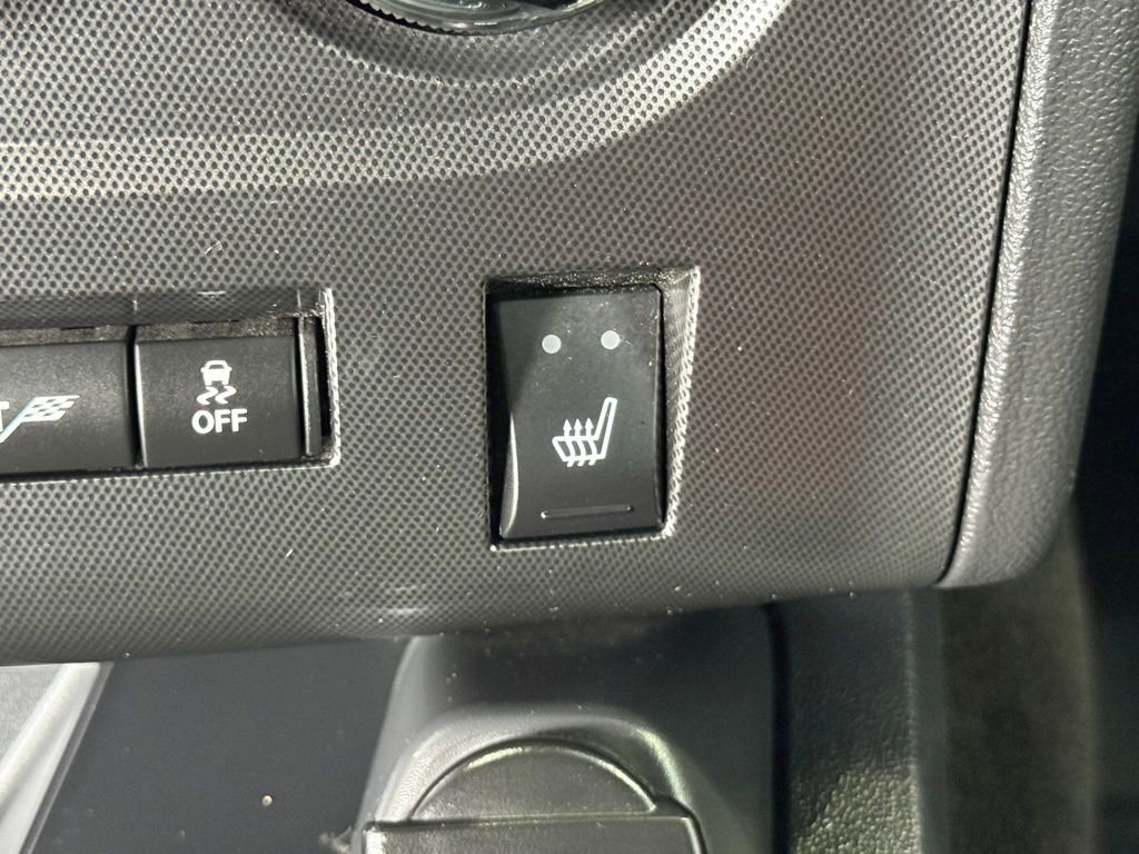 Used 2014 Dodge Challenger SXT Plus image 30