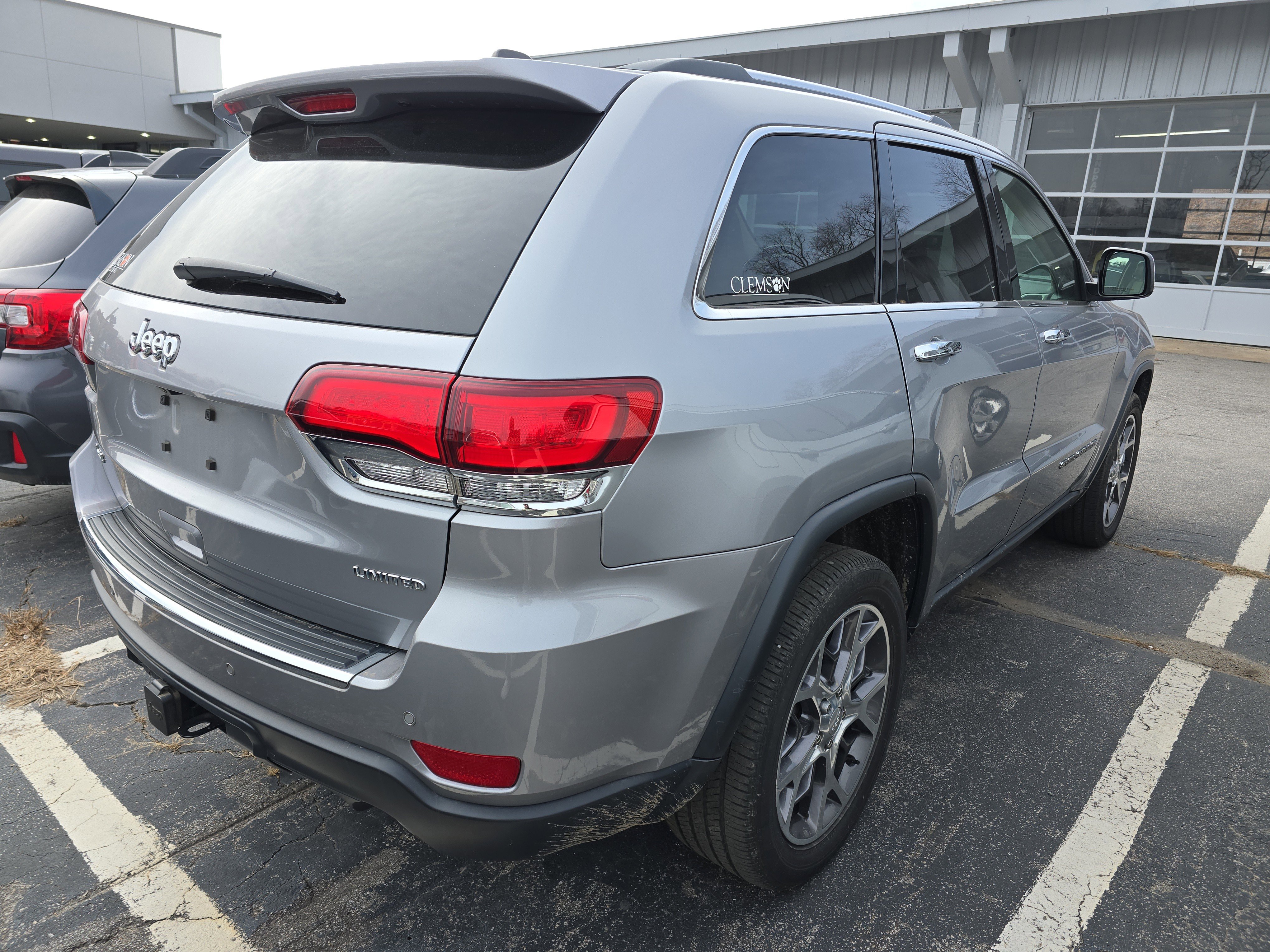 Used 2021 Jeep Grand Cherokee Limited w/ Trailer Tow Group IV image 2