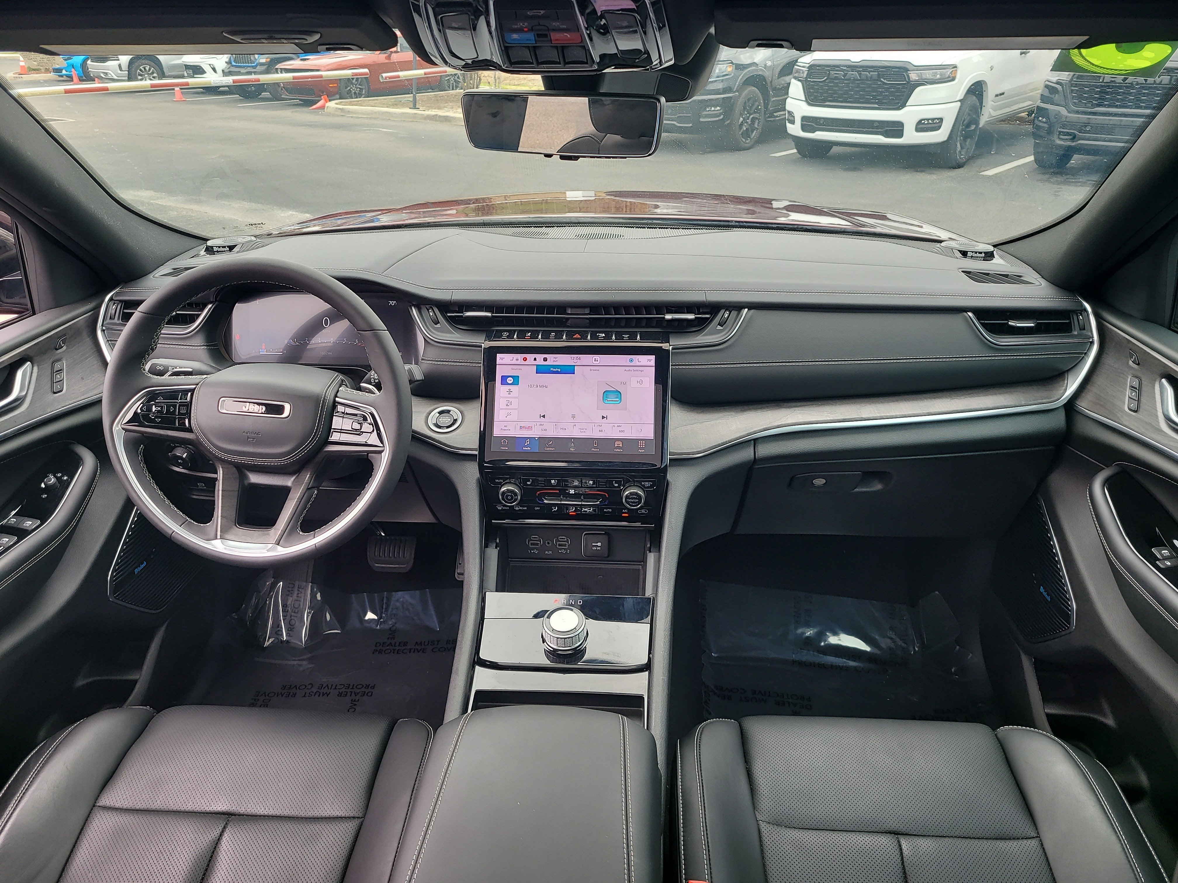 Used 2023 Jeep Grand Cherokee Overland w/ Luxury Tech Group IV image 14