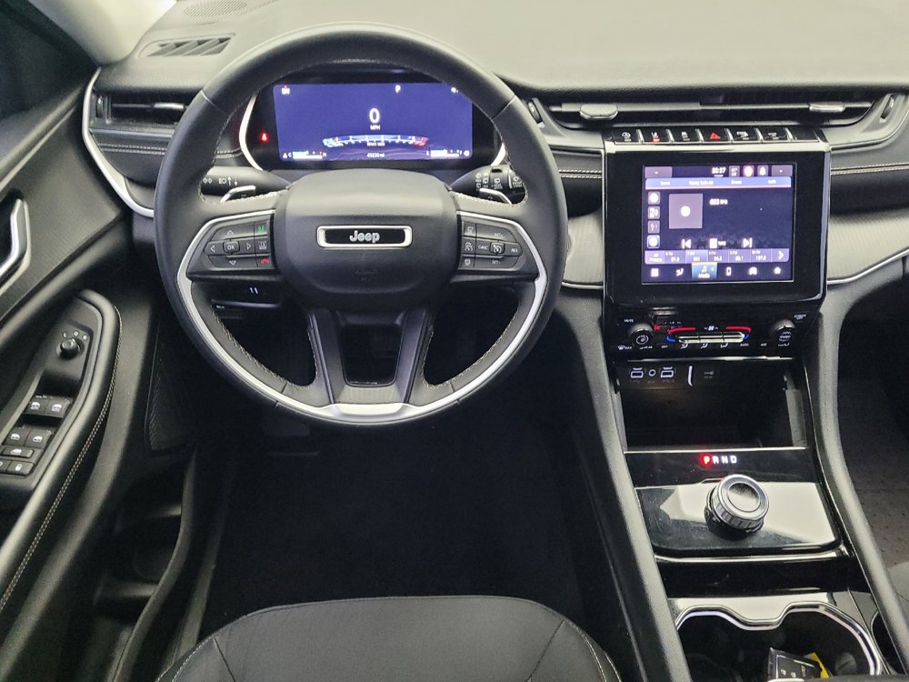 Used 2023 Jeep Grand Cherokee L Laredo image 22