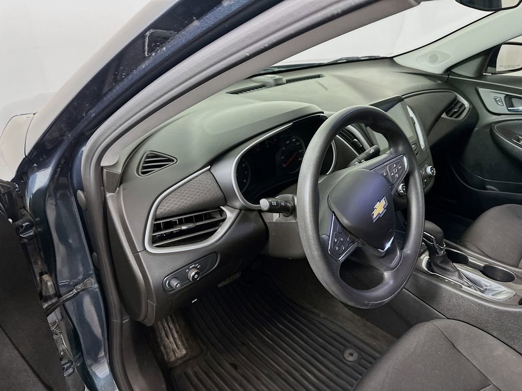 Used 2021 Chevrolet Malibu LS w/ LPO, Convenience Package 2 image 9