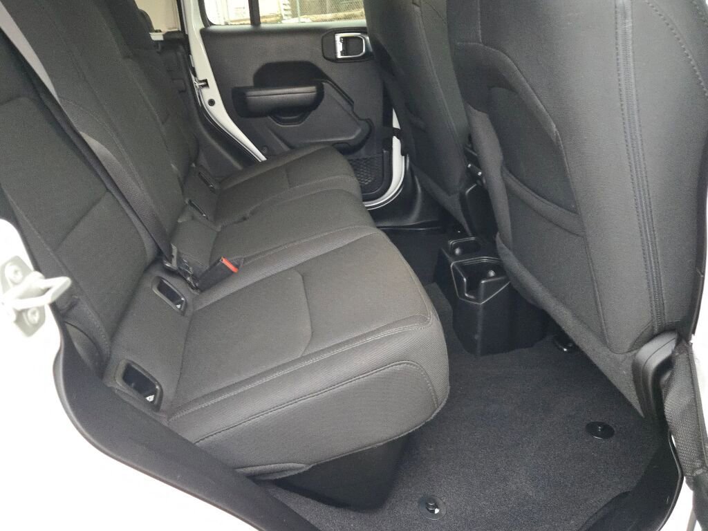 Used 2020 Jeep Gladiator Sport w/ Quick Order Package 24S image 9