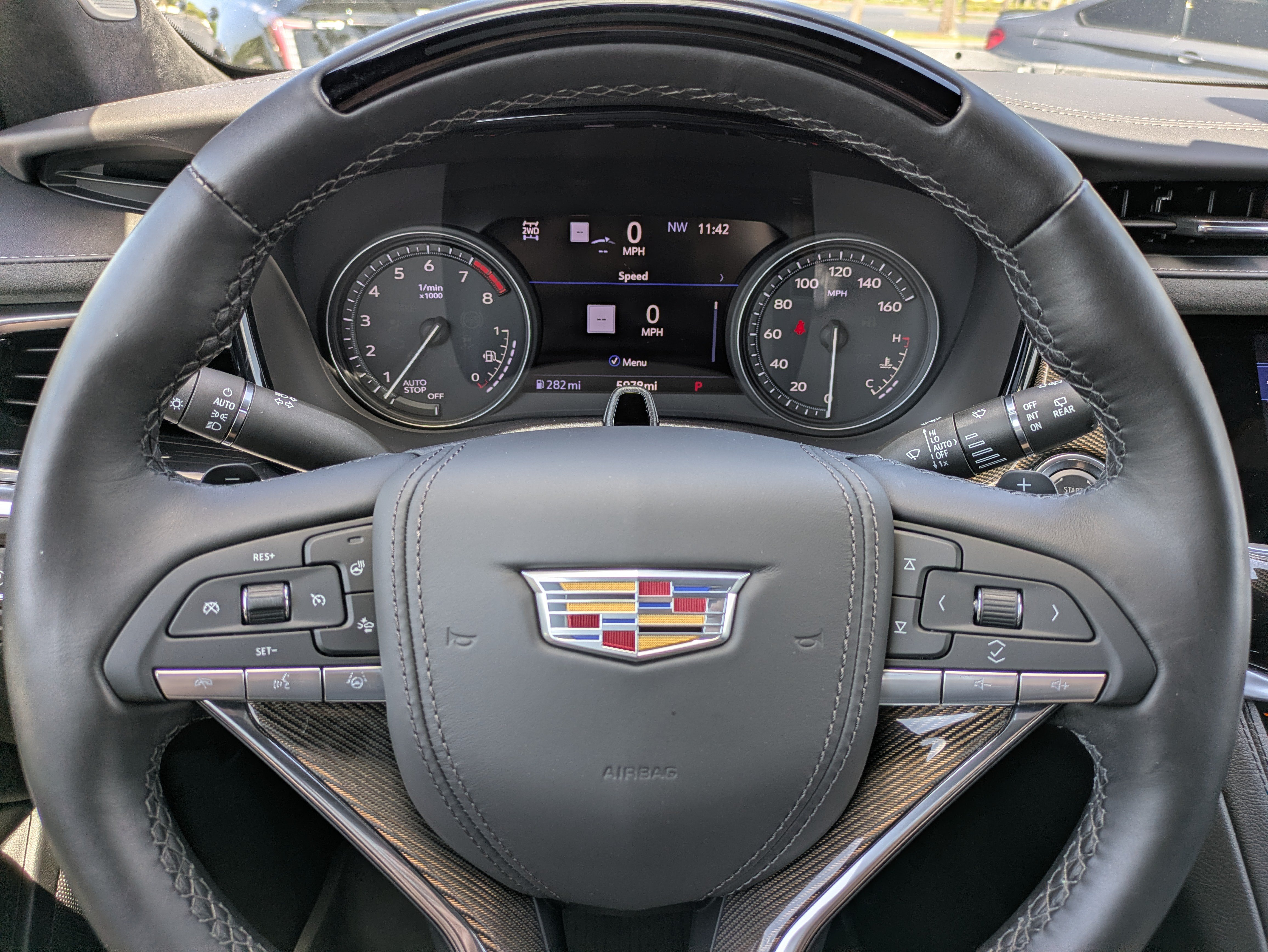 Certified 2025 Cadillac XT6 Premium Luxury w/ Platinum Package AWD/4WD image 25