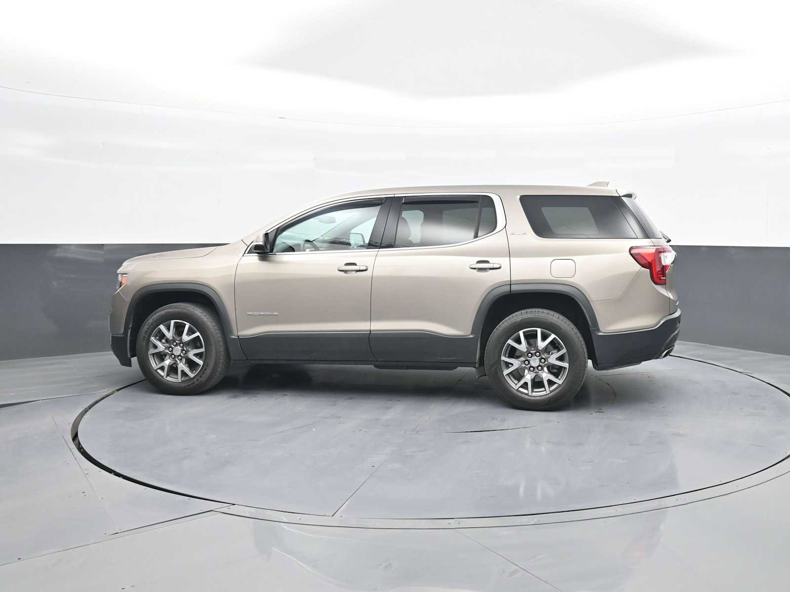 Used 2023 GMC Acadia SLE image 5