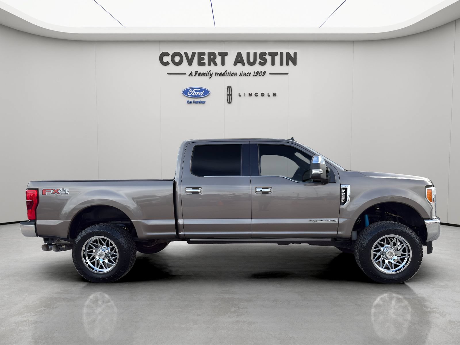 Used 2019 Ford F250 King Ranch w/ King Ranch Ultimate Package AWD/4WD image 6