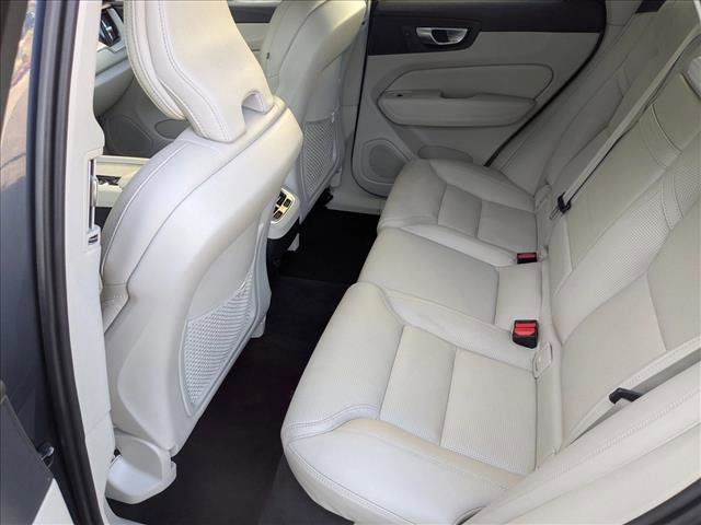Used 2021 Volvo XC60 T5 Inscription w/ Advanced Package image 19